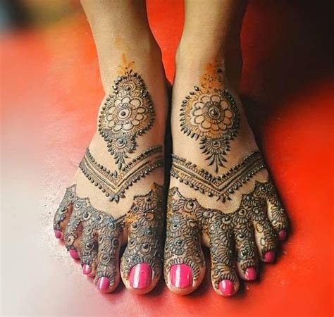 1_25 Simple Full Foot Mehndi Designs 2024 Bridal Dulhan ke Pairon ki