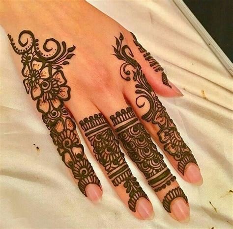 9_Pakistani Mehndi Designs Images 12 Patterns For Hands And Feet