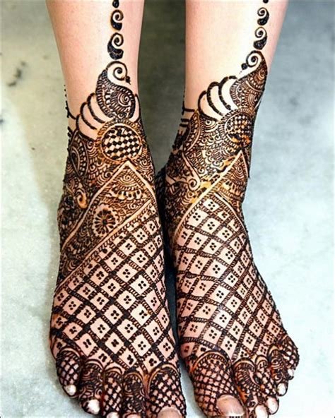 14_Pakistani Mehndi Designs Perfect For Every Bride  HerZindagi