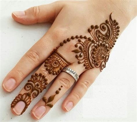 4_Mehndi Designs