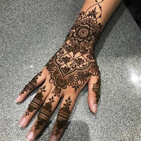 13_simple mehndi design  ShaadiWish
