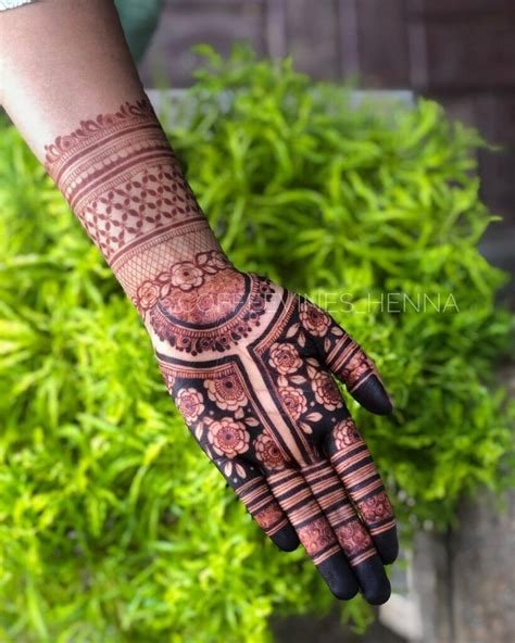 12_traditional mehendi design  ShaadiWish