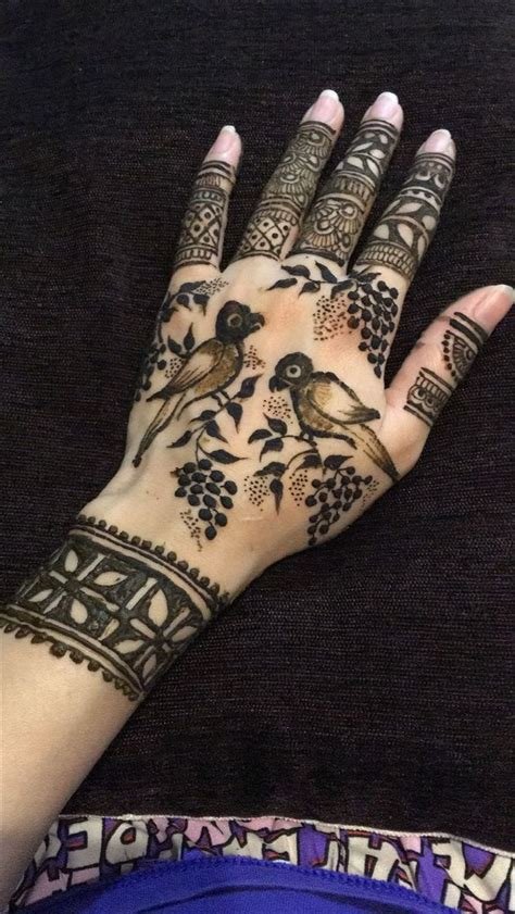 3_60 Modern Back Hand Mehndi Designs Stylish  Simple Design