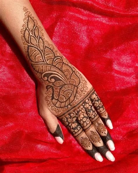 11_Henna Peacock Designs