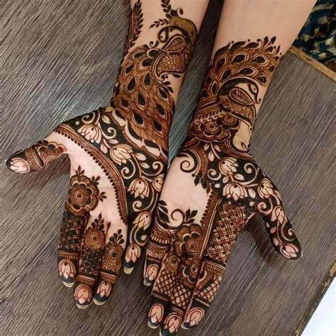 1_45 Remarkable Peacock Mehndi Designs for the Brides of Today