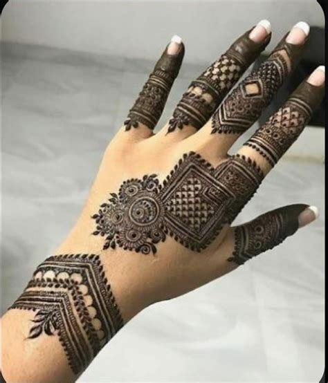 2_50 plus best new mehndi design inspirations from Pinterest  Glossnglitters