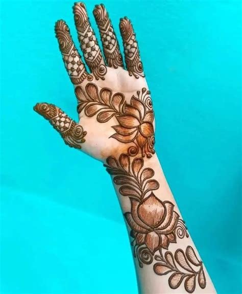 3_Simple and Plain Mehndi Design Ideas for Your Hands