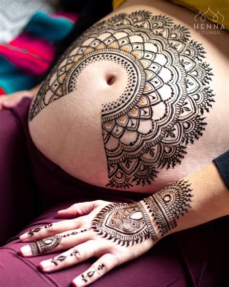 1_Top 10 Beautiful Mehndi Designs For Your Baby Bump During Pregnancy