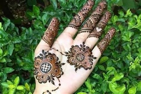 2_Share more than 57 riya name mehndi design best  seveneduvn