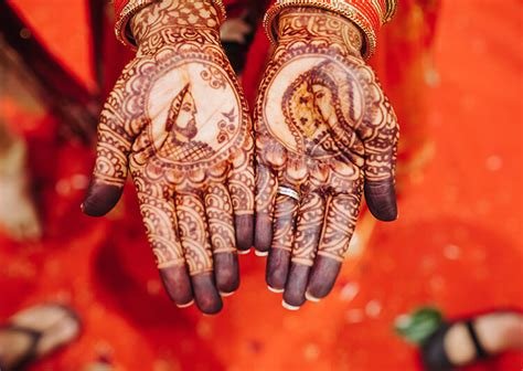 12_Bridal Mehndi Designs  9 Most Adorable Mehndi Design To Try