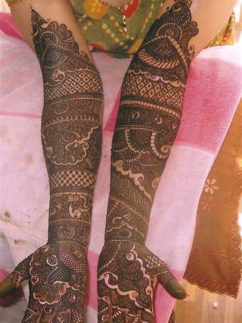 4_Rahul Mehndi Arts Bridal Mehndi Artist in Mumbai  WeddingZ