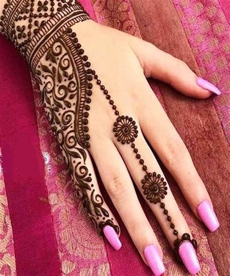 8_Raksha Bandhan 2023 Mehndi Designs 5 Trendy And Beautiful Henna