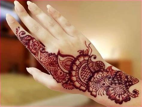 1_Red Mehndi Design  Crayon