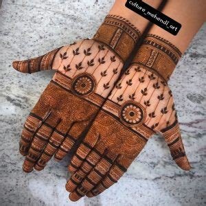 7_70 Gorgeous Back Hand Mehndi Designs That Stole Our Hearts  Pyaari