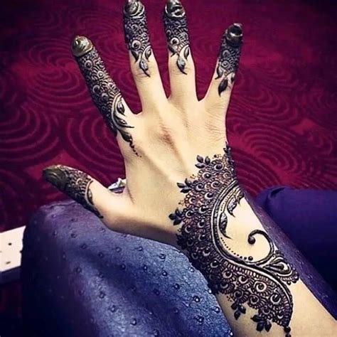 14_Unique 21 Ring Ceremony Mehndi Design for Engagement Bride