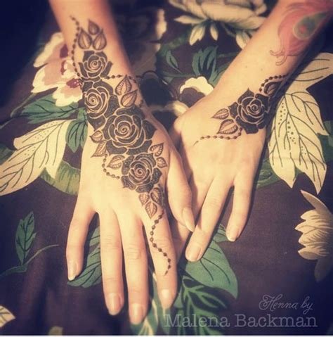 10_Rose Mehndi Design  Romantic Modern Rose Flower Mehndi Design Pics