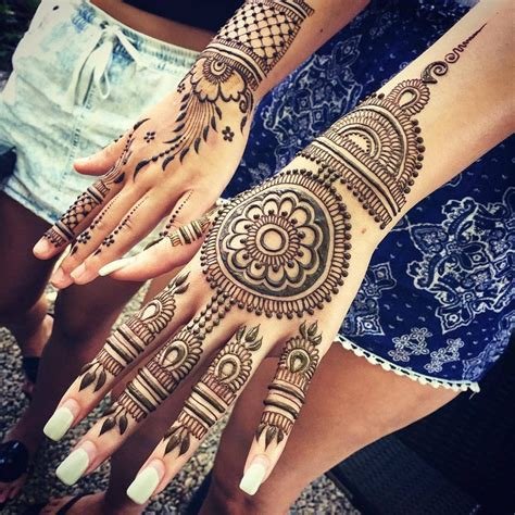 5_Round Mehndi Designs 26 Easy Circle Shape Mehandi Design for Brides