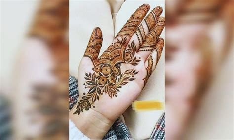 12_80 Foot Mehndi Design 2024 Stylish Karwa Chauth Mahandi Dijain