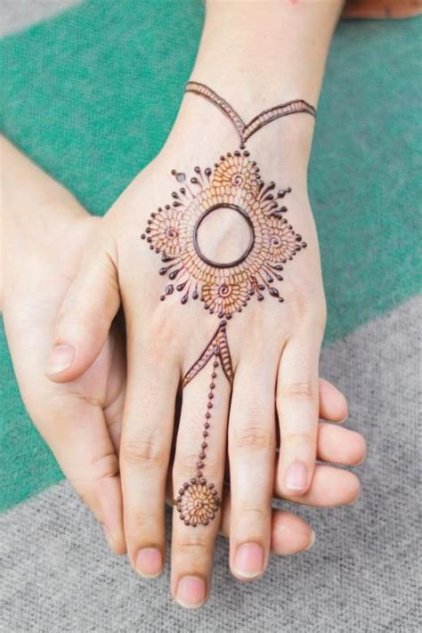 15_35 Latest HD Images of Mehndi Designs  SheIdeas