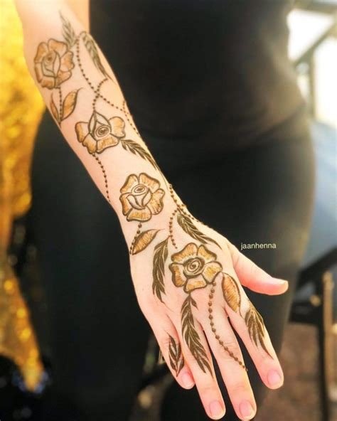 15_125 Front Hand Mehndi Design Ideas To Fall In Love With  Surfing LA