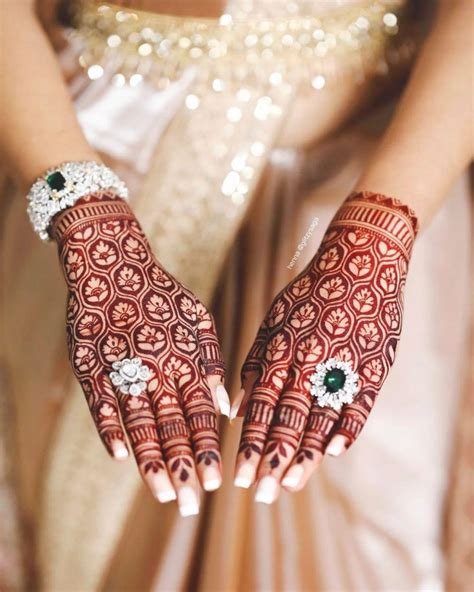13_Latest Shadi Mehndi Designs 2019