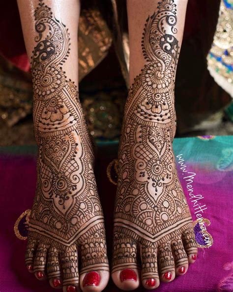 7_Mehndi Photo Shoot Poses  Mehndi Poses For Bride  5760x3840 Wallpaper