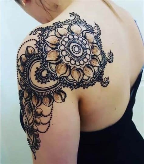 15_Cool Mehendi design for shoulder by Mehndi Design