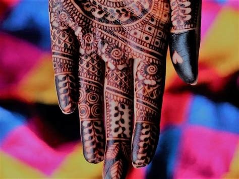 6_Back Hand Mehndi Designs  Simple Back Side Henna Ideas  K4 Fashion