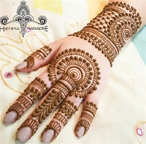 6_20 Beautiful Bracelet Mehendi Designs for Wedding Parties and Festivals