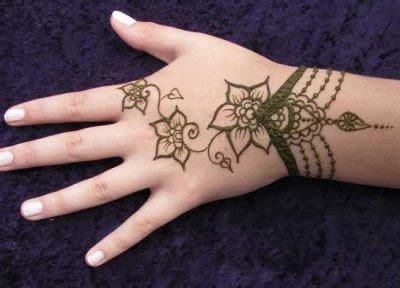 8_Update 170 haath mein mehndi kora best  POPPY