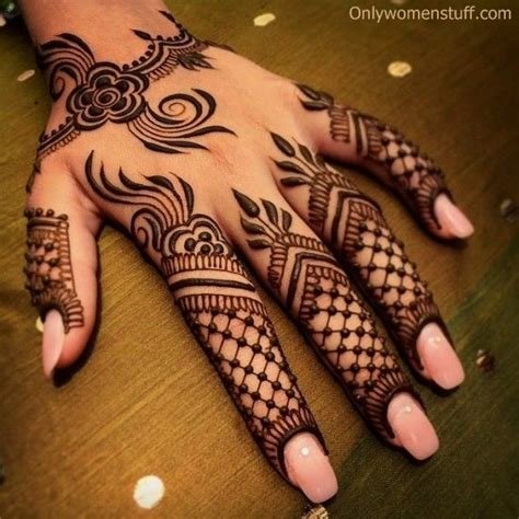 12_Simple And Unique Lotus Mehndi Designs For All Occasions  POPxo