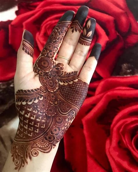 15_70 Gorgeous Back Hand Mehndi Designs That Stole Our Hearts  Pyaari