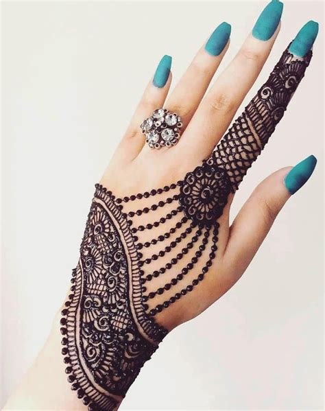 4_Beguiling Back Hand Arabic Mehndi Designs  Back Hand Arabic Mehndi