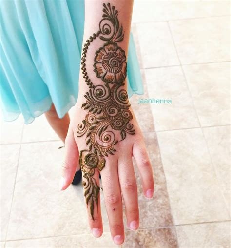 6_Top 111 Latest  Simple Arabic Mehndi Designs for Hands  Legs