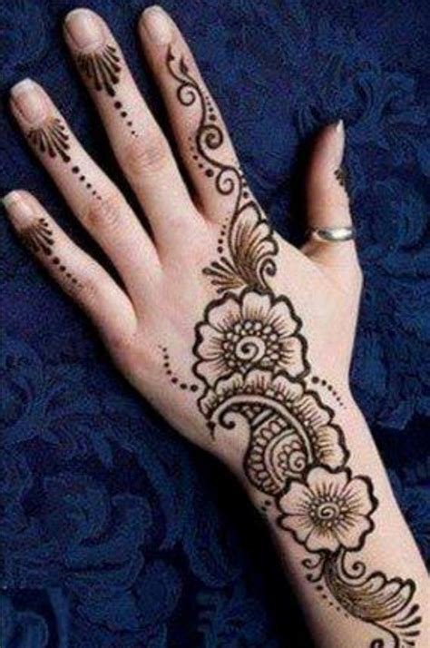 13_Stunning  Trending Back Hand Mehendi Designs For Brides