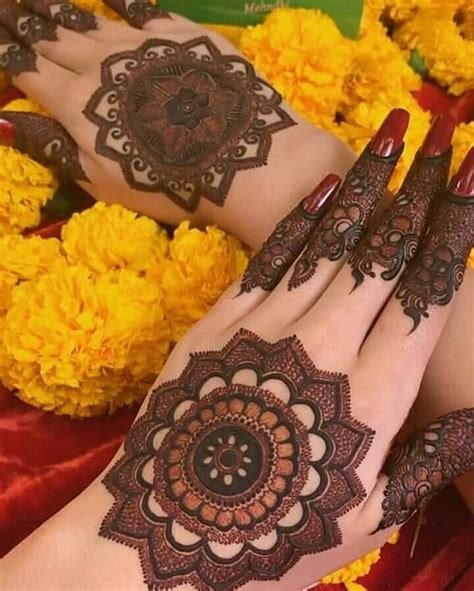 7_Back Hand Mehndi Designs  Simple Back Side Henna Ideas  K4 Fashion