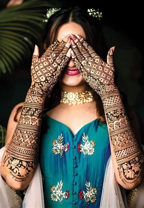 15_Simple Mehndi Designs For Back Hand  Design Talk