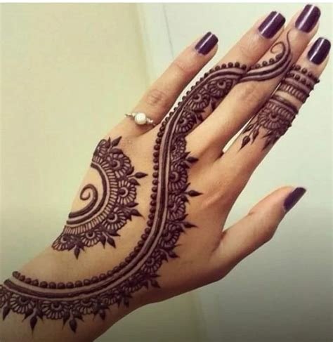 4_15 Cute and Easy Black Mehndi Designs with Photos  Styles At Life