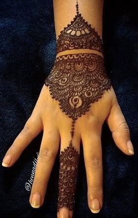 9_15 Cute and Easy Black Mehndi Designs with Photos  Styles At Life