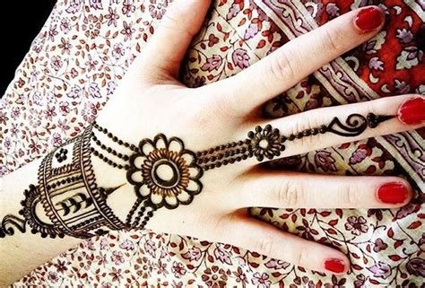 7_16 Beautiful  Easy Bracelet Mehndi Design  Hindi Master