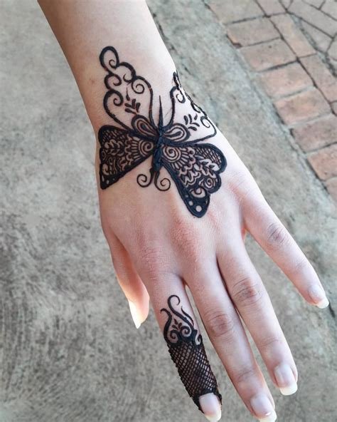 11_Stunning Butterfly Mehndi Designs To Let Your Titlis Dazzle On Dday