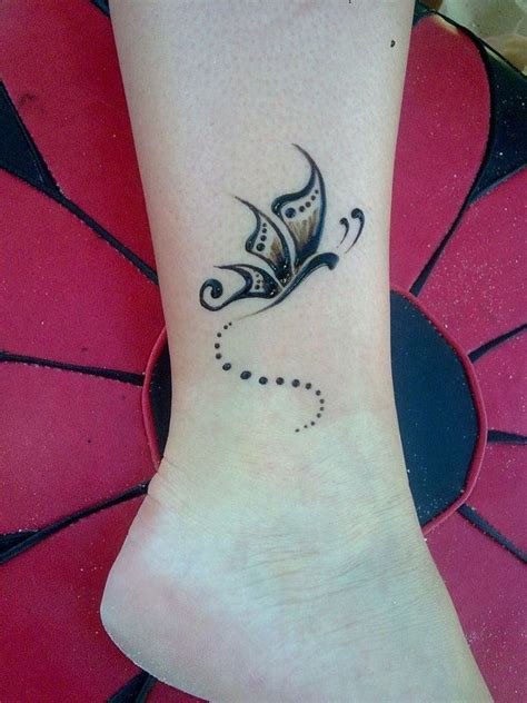 7_Simple Butterfly Mehndi Designs For Eid 2024