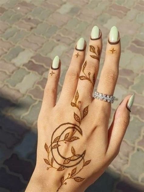 2_Mehndi Designs Simple  Chand Mehndi Designs for EidUlAdha 2023  Zoom TV