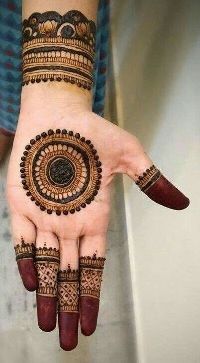 13_6 Latest Simple Mehndi Designs For The Minimalist Brides This Summer