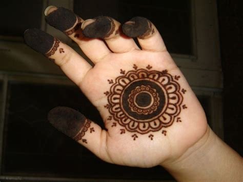 7_25 Mehndi Designs For Kids That Are Simple Yet Attractive