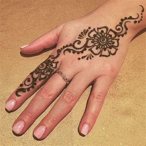 14_20 Beautiful and Easy Mehndi Designs  K4 Craft