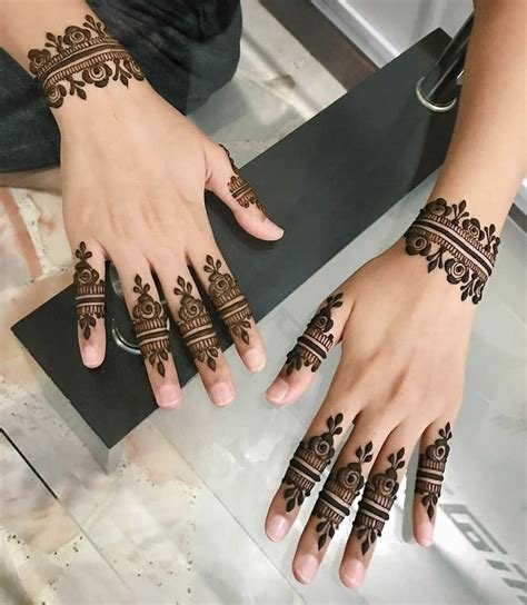 13_50 Simple Finger Mehndi Designs for Front  Back 2021 Finger Henna Ideas