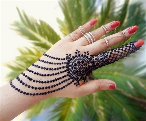 7_Simple Mehndi Designs For Back Hand  Design Talk