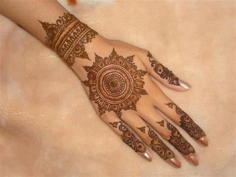 5_20 Latest Easy Gol Tikka Mehndi Designs 2019  SheIdeas