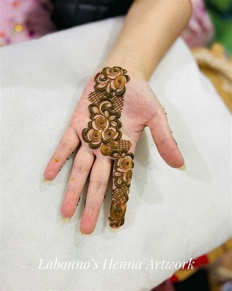 2_Simple Floral Mehendi Designs With Pictures  K4 Fashion